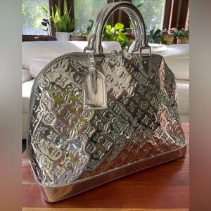 Louis Vuitton Alma 35 Silver Miroir Metallic Limited Edition NWT Tags Inside